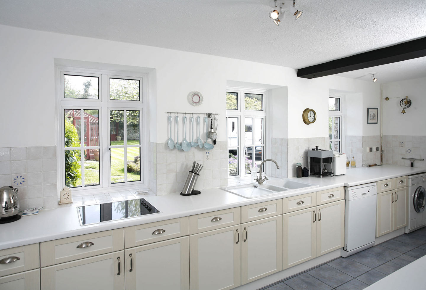 Aluminium windows