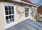 What are 4 Advantages of Sash Windows?