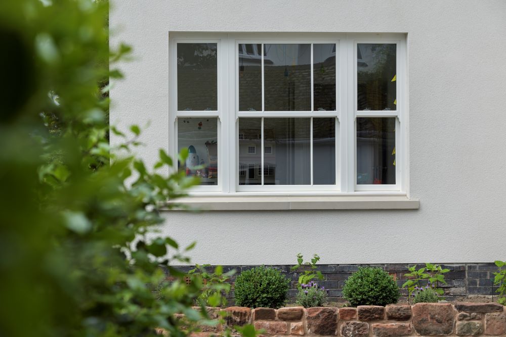 Side-by-side coupled windows in the same frame, offering abundant natural light and adaptable to various architectural styles.