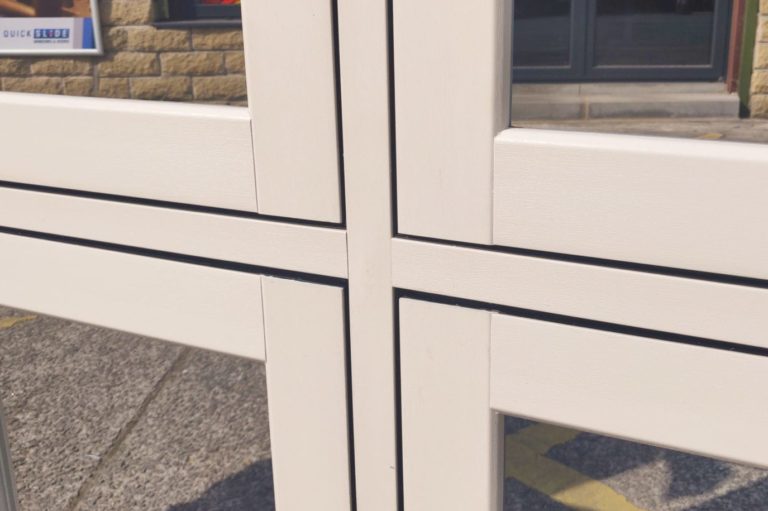 Coming Soon: ETL and Seamless Corner Joints. Introducing innovative ETL joints on our flush sash window range and seamless welds on uPVC casement windows and glazed doors from Autumn 2020.