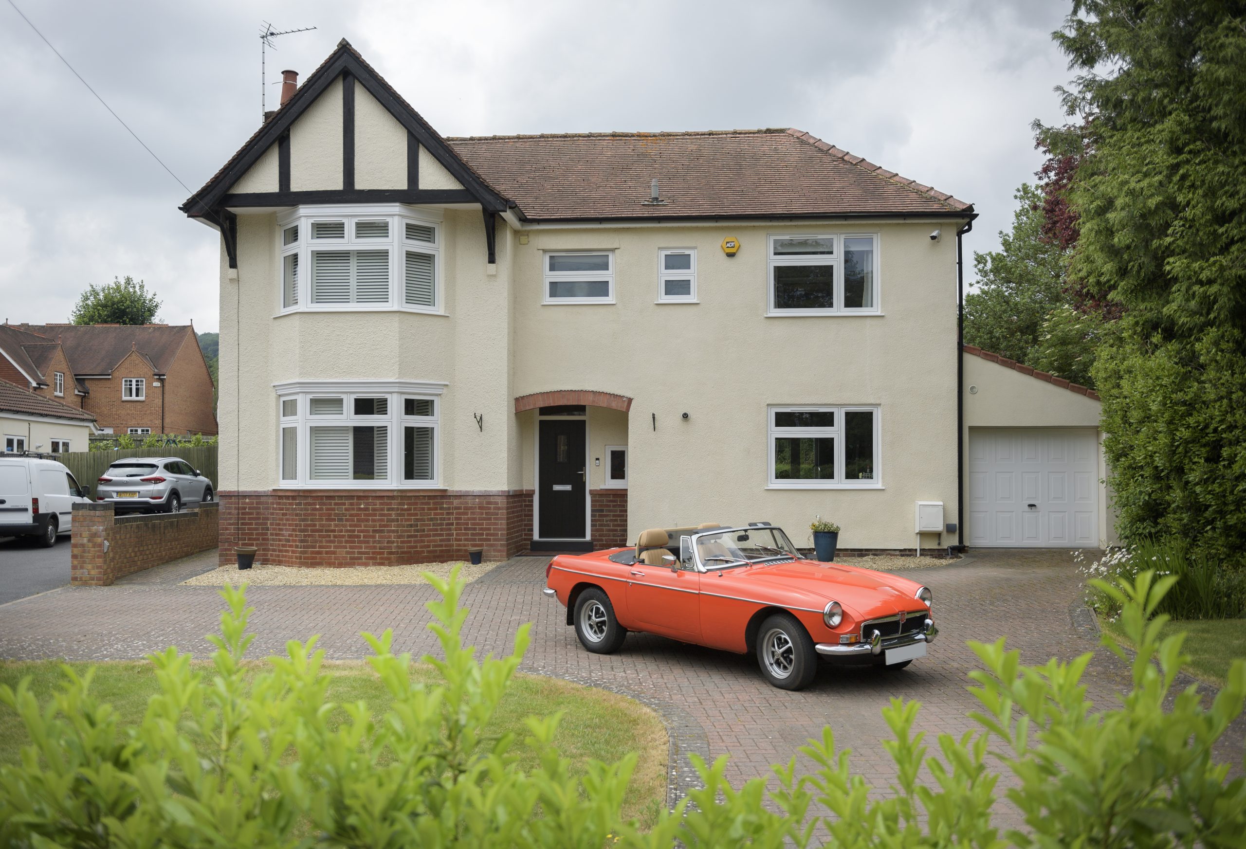 Discover Quickslide's in-house uPVC flush casement windows, made for UK homeowners