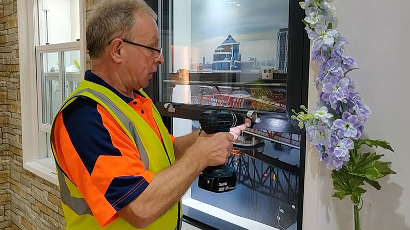 How to deglaze a uPVC Sliding Sash Window