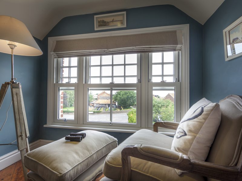 Edwardian style sliding windows