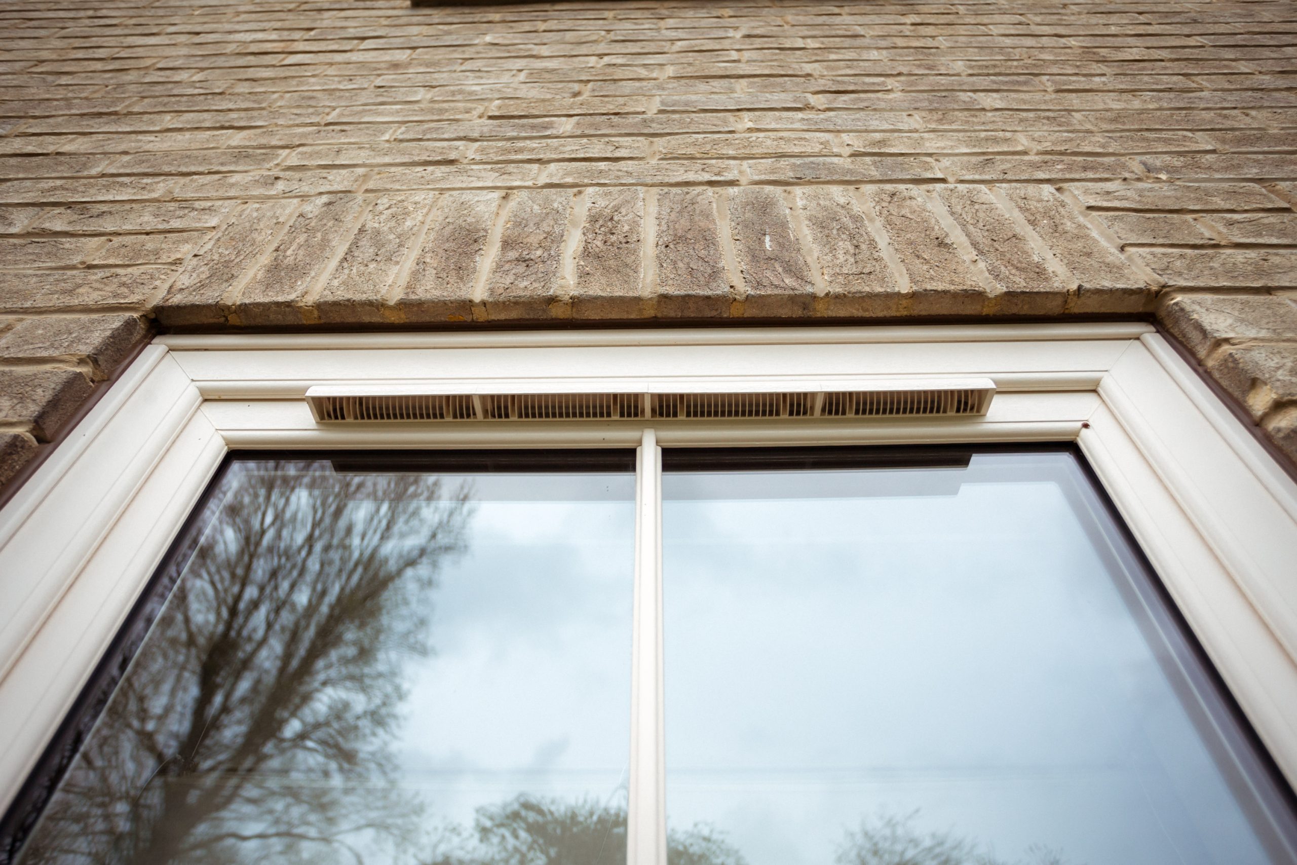 vertical slider installation by Highseal demonstrating Quickslide's quality craftsmanship.