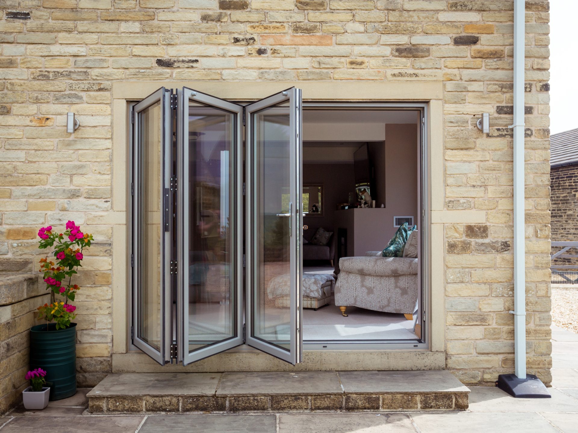 Stylish and durable hardware choices for aluminium bifold doors, including handles and locks