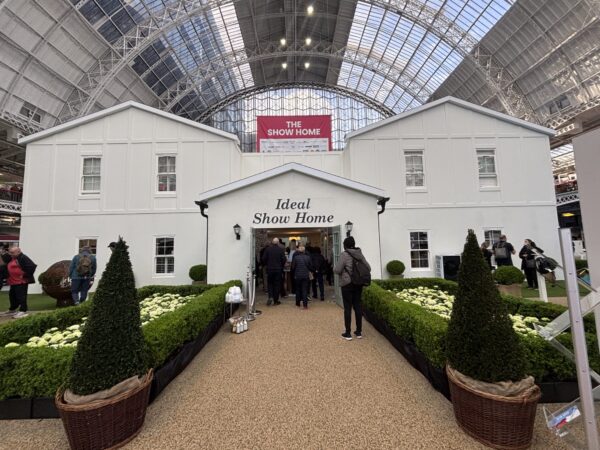 Quickslide Showcases Sash Window Innovation at the Ideal Home Show